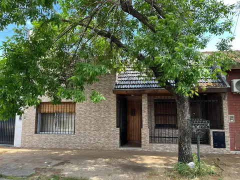 Casa a demoler o reciclar s/lote de 9x17