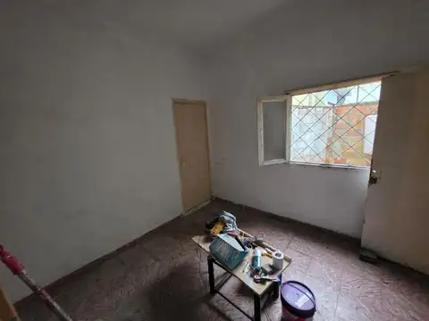 Casa de 4 ambientes a reciclar en  barrio Los Andes