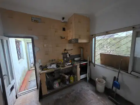Casa 4 ambientes con 1 baño
