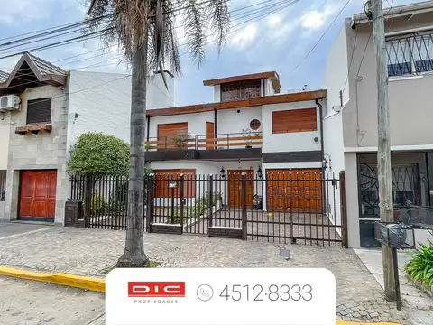 Chalet 4 dormitorios Venta - Munro