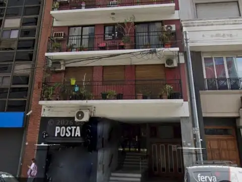 Callao 700 y Av. Córdoba, Barrio Norte. Piso 12. Vista espectacular. Ultra luminoso. Superficie 115 m2. 4 ambientes. Living y Comedor separados. 2 dormitorios. 2 baños. Balcón corrido. Toilette. Cocina con comedor diario