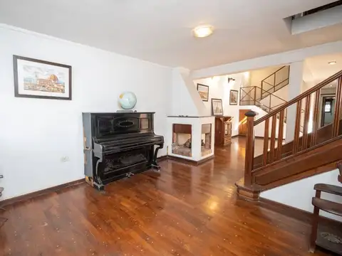 CASA EN BARRIO CANDIOTI