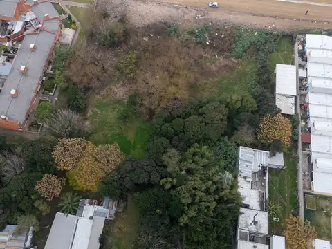 Venta Terreno 3.686 m2 con 2 Casas, Unión