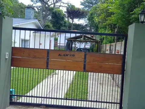 Avenida 8 numero 110, 100