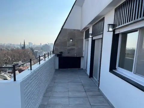 Departamento en Alquiler con 1 cocheras
