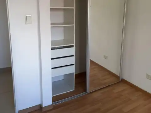 Alquiler departamento 2 ambientes con balcon en Wilde
