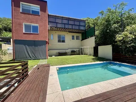 Rio Ceballos casa moderna con pileta, Apta Crédito