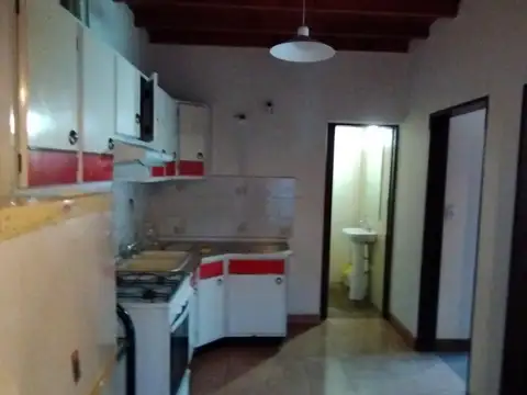 DOS PROPIEDADES DE TRES AMBIENTES EN EL MISMO LOTE