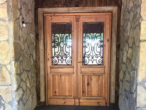 Casa en Venta con 6 cocheras