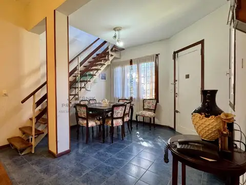 Depto Tipo Casa en Venta de 4 ambientes