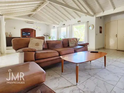 Casa 6 ambientes con 6 baños