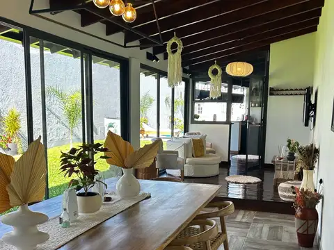 Casa en Venta con 1 cochera