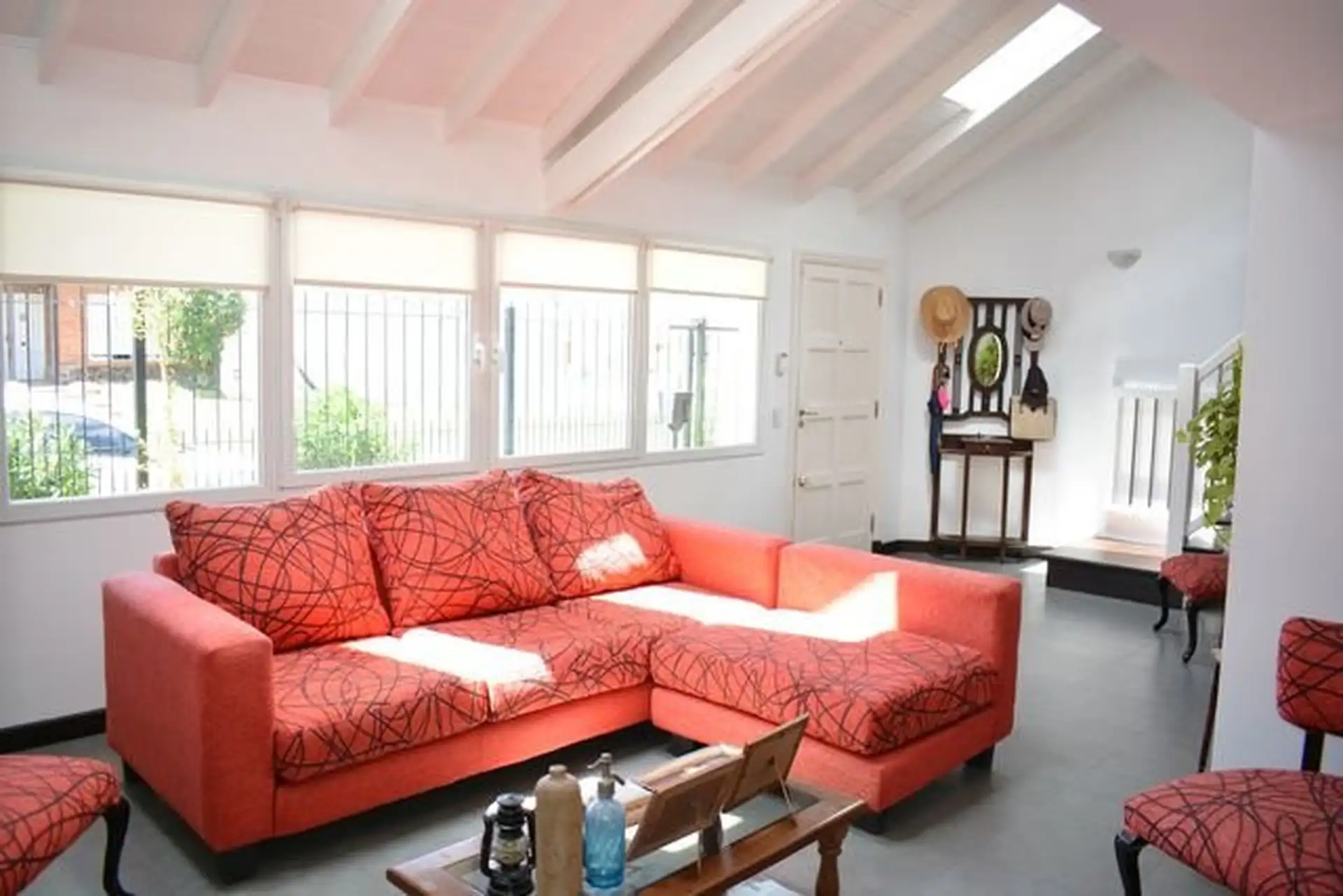CHALET 4 AMBIENTES. CHAUVIN.