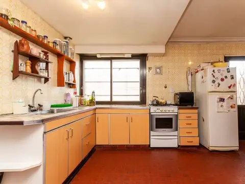 Casa 4 ambientes con 1 baño