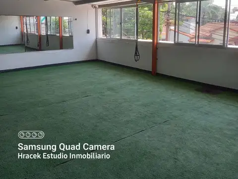 Local mas oficinas en venta en Castelar Sur