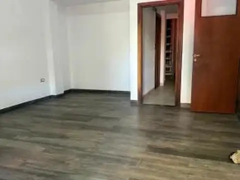 Depto Tipo Casa en Alquiler de 4 ambientes