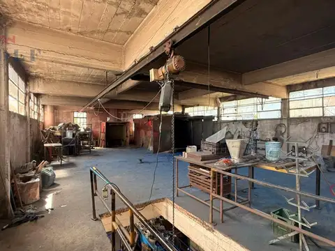 Galpon en Venta 10  mts Fondo