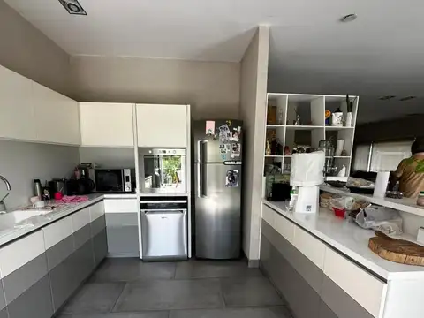 Venta Casa 4 amb al Río barrio San Benito Villanueva con Muelle y Amarra