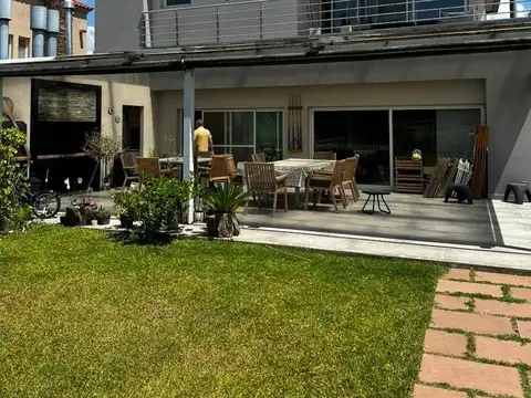 Venta Casa al Río en San Benito Villanueva con Muelle y Amarra