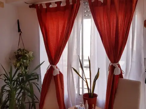 SE VENDE EXCELENTE DÚPLEX 3 AMB CON ESPACIO P/AUTO Y SEGURIDAD
