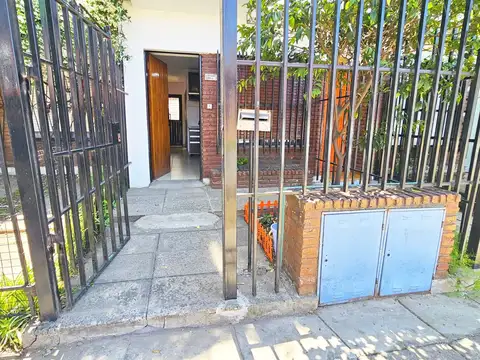VENTA PH 3 AMBIENTES VILLA LUZURIAGA CON PATIO