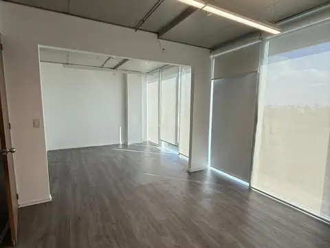 Oficina en Haedo sobre Acceso Oeste