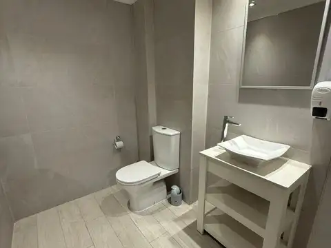 Oficina en Alquiler en Haedo, USD 2.500