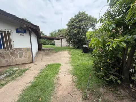 VENTA CASA QUINTA 3 AMBIENTES MORENO C/PILETA