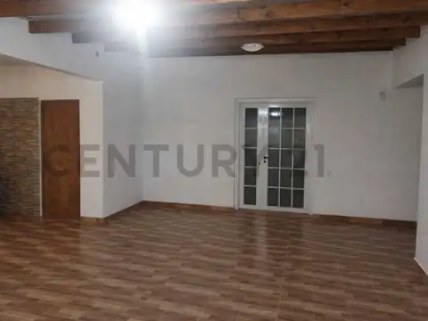 CASA 4 AMBIENTES + LOCAL AL FRENTE – LOTE 384 m² – GLEW