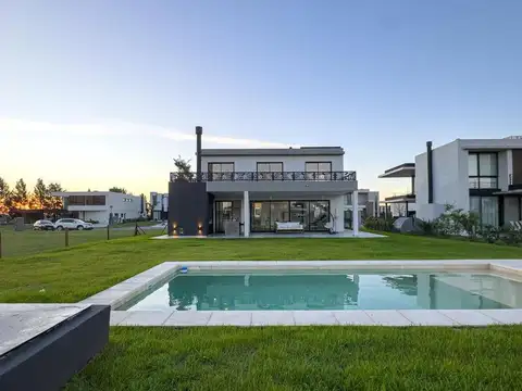 VENTA Hermosa Casa Diseño y Confort TERRALAGOS EL MEJOR BARRIO DE CANNING