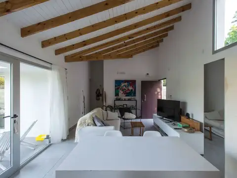 CASA EN VENTA VILLA ELISA 2 DORMITORIOS 2 COCHERAS