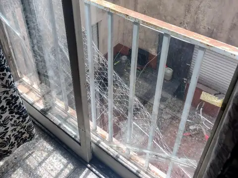 VENTA EDIFICIO LINIERS IDEAL INVERSOR A RECICLAR