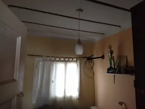 Depto Tipo Casa 4 ambientes con 1 baño