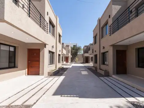 Depto Tipo Casa en Venta 2 años