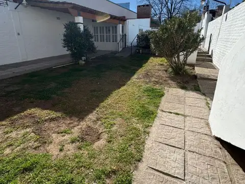 Casa 7 ambientes con 3 baños