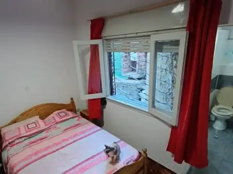 De La Cruz 400 , Piso 0