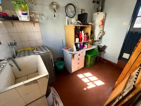 Depto.tipo casa de 3 ambientes en Venta en Parque centenario