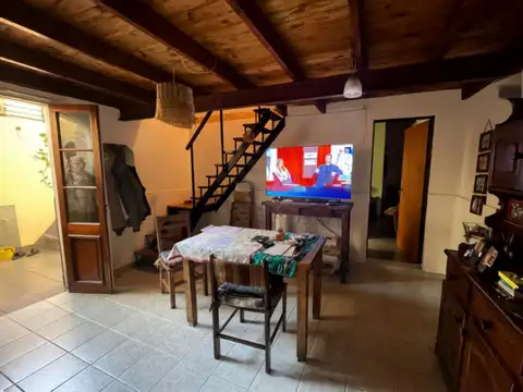 Depto Tipo Casa en Venta 40 años