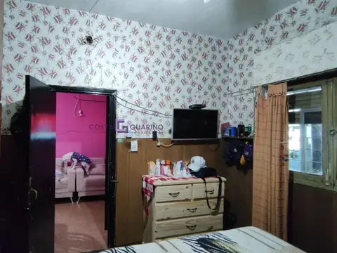 Casa de 3 ambientes sobre terreno de 10 X 24 con 2 unidades de 2 ambientes