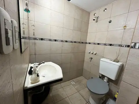 CASA+GALPON LOMAS DE ZAMORA