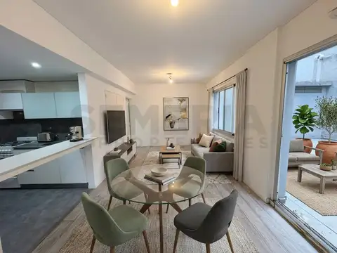 VENTA - Ambiente Unico Divisible c/Patio propio!