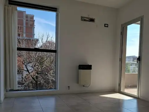 Olivera 782 700, Piso 2