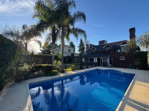 CASA EN VENTA - CAMPOS DE ALVAREZ