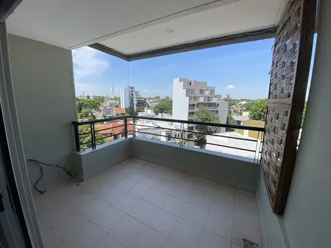 Alquilo Monoambiente divisible con balcón-terraza en Villa Devoto. APTO PROFESIONAL.