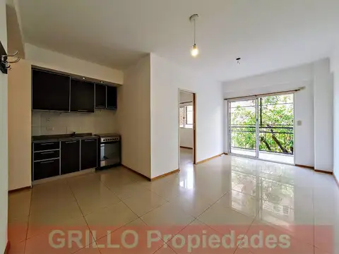 Melincué 2665. Departamento dos ambientes. 43 m². Placard. Balcón. Frente.