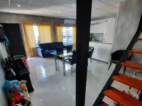 CASA 3 AMBIENTES EN EXCELENTE ESTADO. ESCUCHA OFERTA.