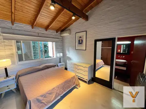 Casa en Venta con 10 cocheras