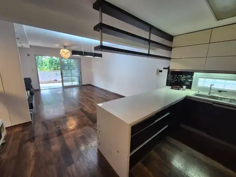 Departamento moderno, 3 amb amplios, parilla,cochera doble