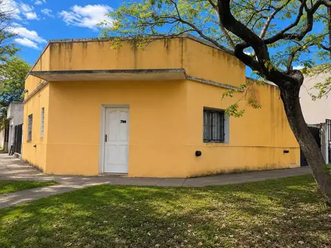 Casa 3 Ambientes - Ituzaingó Sur