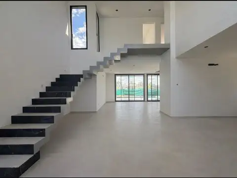 CASA 6 AMBIENTES EN SANTA SOFIA PILAR DEL ESTE
